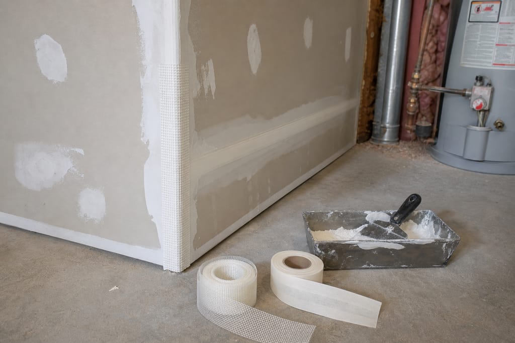 Drywall Repair Setting-type joint compound photo